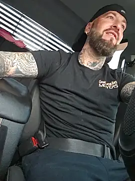 Snapshot of Beardedtattood chatting on 07.27.26 Beardedtattood online show from 07.27.26