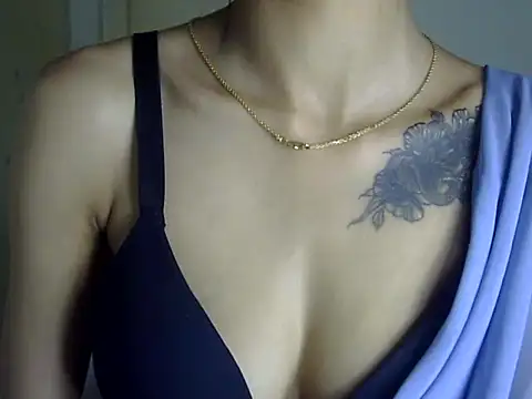 MAAYRA 09 online show from 05.08.26