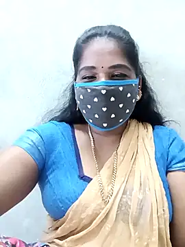 Snapshot of MaaliiiPonuTamil chatting on 10.30.25 MaaliiiPonuTamil online show from 10.30.25