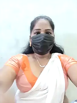 Snapshot of MaaliiiPonuTamil chatting on 11.20.25 MaaliiiPonuTamil online show from 11.20.25