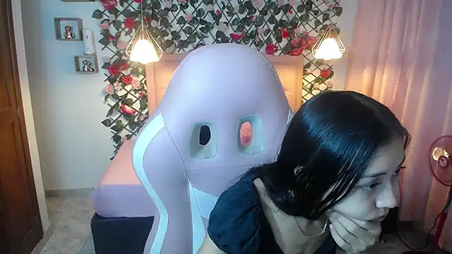 Snapshot of NathaliaSweet_11 chatting on 01.04.25 NathaliaSweet 11 online show from 01.04.25