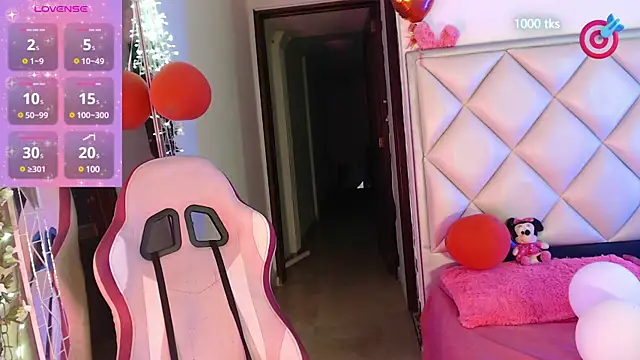 Snapshot of DannaDooll99 chatting on 03.03.25 DannaDooll99 online show from 03.03.25