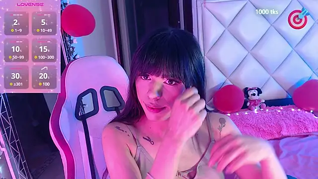 Snapshot of DannaDooll99 chatting on 03.04.25 DannaDooll99 online show from 03.04.25