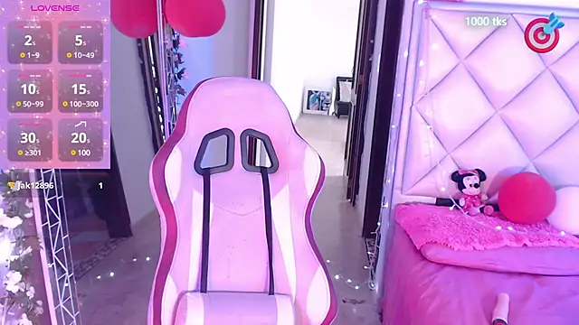 Snapshot of DannaDooll99 chatting on 03.06.25 DannaDooll99 online show from 03.06.25