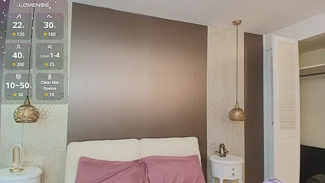 Snapshot of DannaDooll99 chatting on 09.25.25 DannaDooll99 online show from 09.25.25