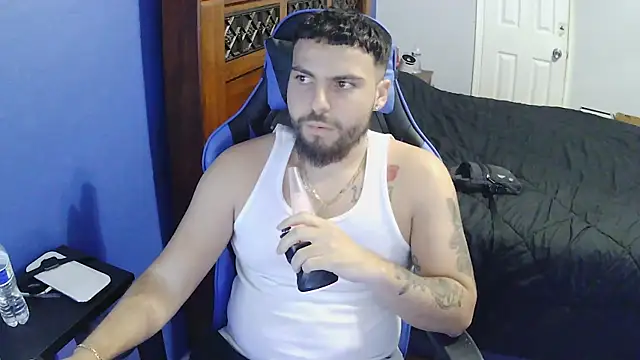 Snapshot of MasterKvn chatting on 03.05.25 MasterKvn online show from 03.05.25