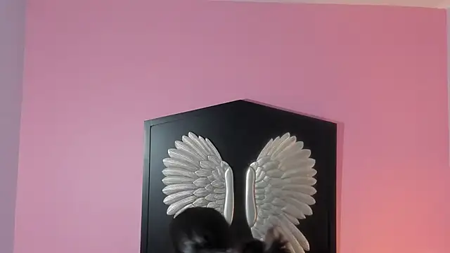 lupeebony online show from 08.04.26