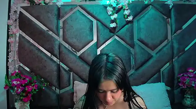 Snapshot of Victoria_Rossy chatting on 01.23.25 Victoria Rossy online show from 01.23.25