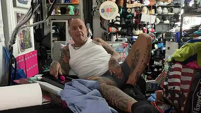joeytatts66 online show from 06.16.26