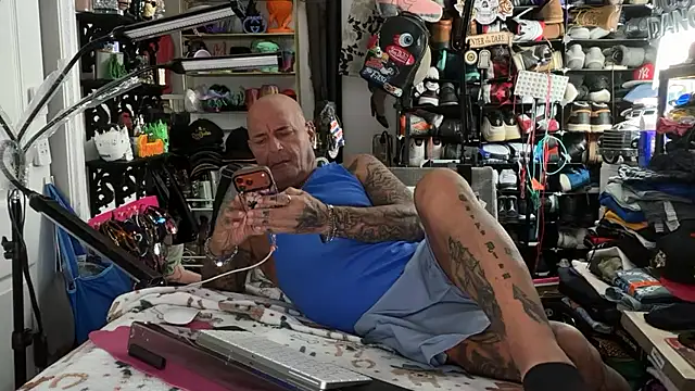 Snapshot of joeytatts66 chatting on 06.29.26 joeytatts66 online show from 06.29.26