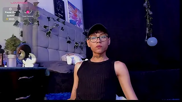 Snapshot of jacks_hotter chatting on 02.12.25 jacks hotter online show from 02.12.25