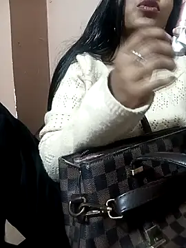 Snapshot of Sania-Love chatting on 01.04.25 Sania-Love online show from 01.04.25
