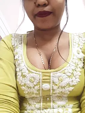 Snapshot of Sania-Love chatting on 02.27.25 Sania-Love online show from 02.27.25