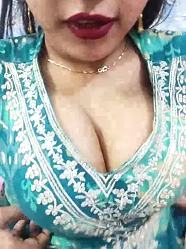 Snapshot of Sania-Love chatting on 04.21.26 Sania-Love online show from 04.21.26
