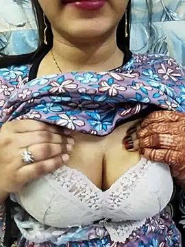 Snapshot of Sania-Love chatting on 04.30.26 Sania-Love online show from 04.30.26