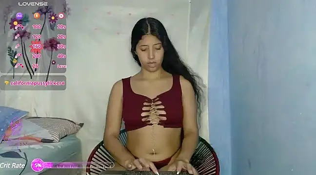 Snapshot of evaluna_horny_ chatting on 01.19.25 evaluna horny online show from 01.19.25
