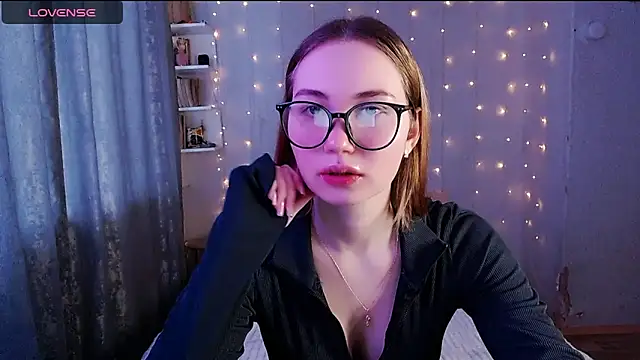 Miya Mark online show from 02.16.25