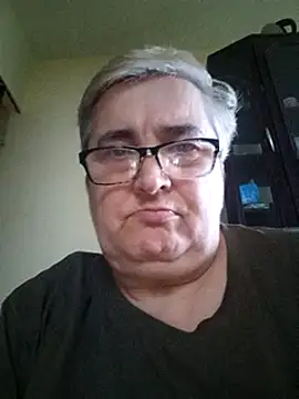 Snapshot of Sonya5156 chatting on 12.04.24 Sonya5156 online show from 12.04.24