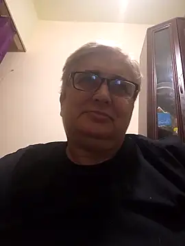 Snapshot of Sonya5156 chatting on 12.20.24 Sonya5156 online show from 12.20.24