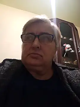 Snapshot of Sonya5156 chatting on 12.28.24 Sonya5156 online show from 12.28.24