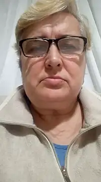 Snapshot of Sonya5156 chatting on 01.10.25 Sonya5156 online show from 01.10.25