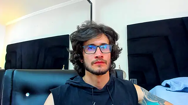 Loggan donnelly online show from 02.16.25