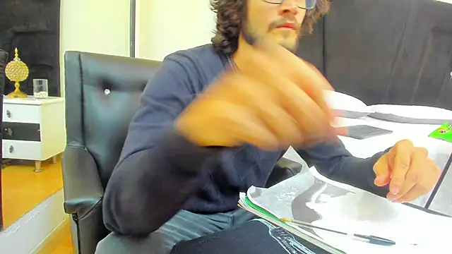 Loggan donnelly online show from 03.06.25