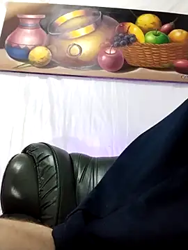 Loggan donnelly online show from 04.22.26