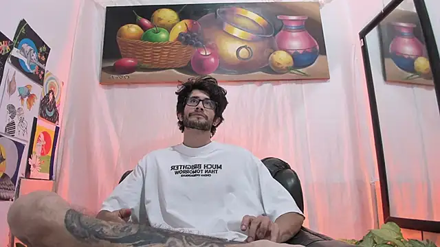 Loggan donnelly online show from 04.24.26