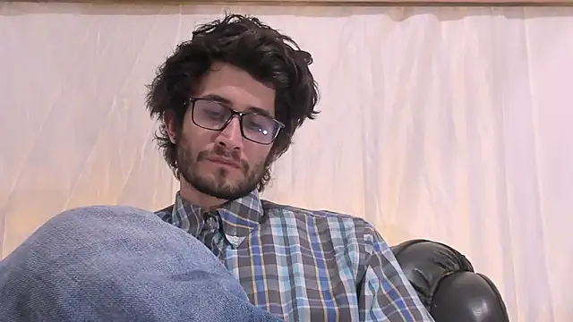 Loggan donnelly online show from 04.28.26