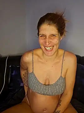 Lenchen  online show from 11.08.25