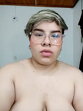 Snapshot of amalia_love chatting on 01.04.25 amalia love online show from 01.04.25