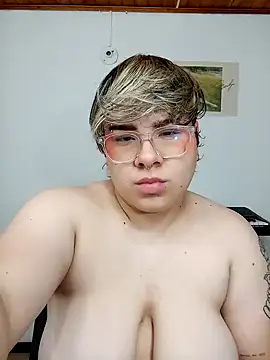 Snapshot of amalia_love chatting on 01.26.25 amalia love online show from 01.26.25