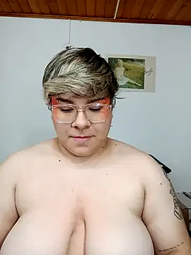 Snapshot of amalia_love chatting on 02.09.25 amalia love online show from 02.09.25