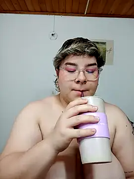 Snapshot of amalia_love chatting on 03.23.25 amalia love online show from 03.23.25