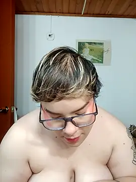 Snapshot of amalia_love chatting on 02.06.26 amalia love online show from 02.06.26