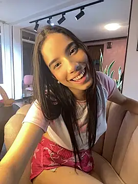Snapshot of Praga_Pink chatting on 01.11.25 Praga Pink online show from 01.11.25