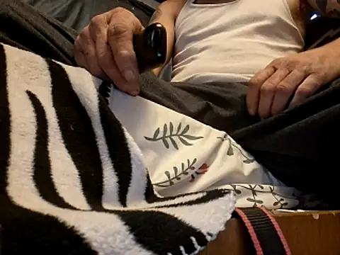 Snapshot of Cantufamily1979 chatting on 01.16.26 Cantufamily1979 online show from 01.16.26