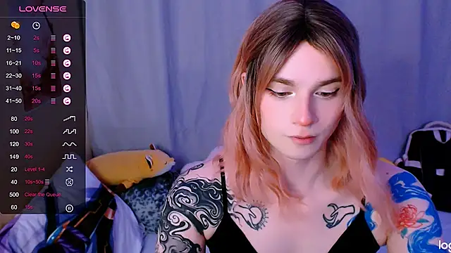 Snapshot of Alice_Hells chatting on 05.08.26 Alice Hells online show from 05.08.26