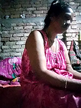 Hotty-dola online show from 02.20.25