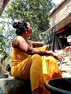 Hotty-dola online show from 03.12.25