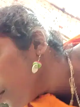 Hotty-dola online show from 03.18.25