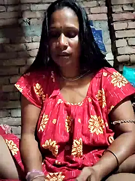 Hotty-dola online show from 10.05.25