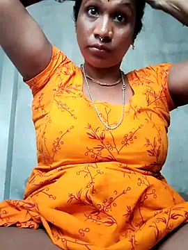 Hotty-dola online show from 10.18.25