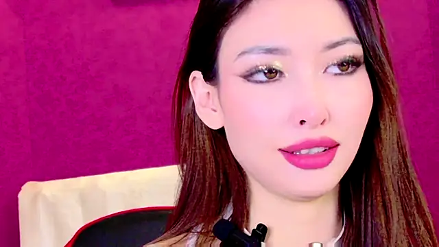 Snapshot of honey_yani chatting on 12.04.24 honey yani online show from 12.04.24