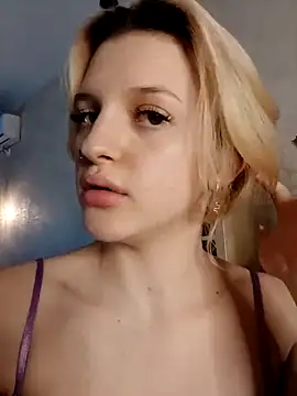Snapshot of ShySonya chatting on 12.01.24 ShySonya online show from 12.01.24