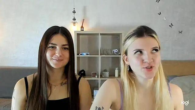 Snapshot of ShySonya chatting on 12.26.24 ShySonya online show from 12.26.24