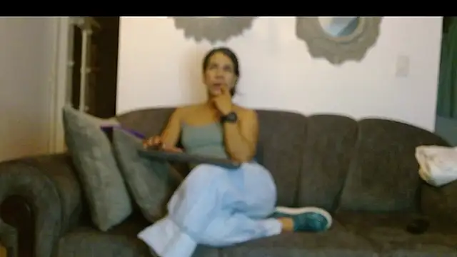 Vanessa Aniston online show from 06.06.26