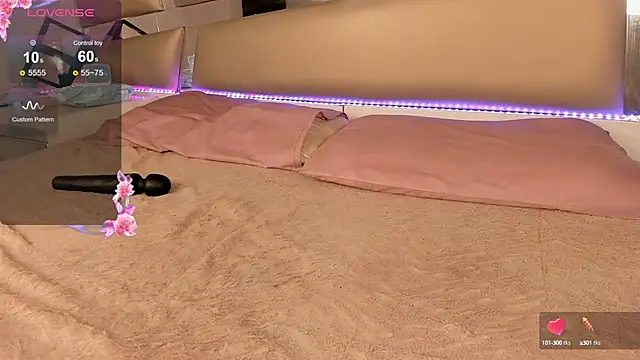 Snapshot of Mis__lola chatting on 12.12.24 Mis lola online show from 12.12.24