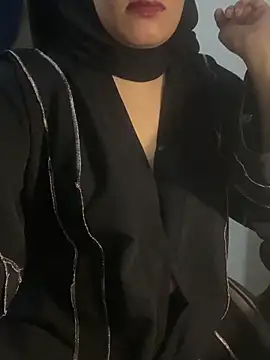 Snapshot of Sama_ElHanem chatting on 10.04.25 Sama ElHanem online show from 10.04.25